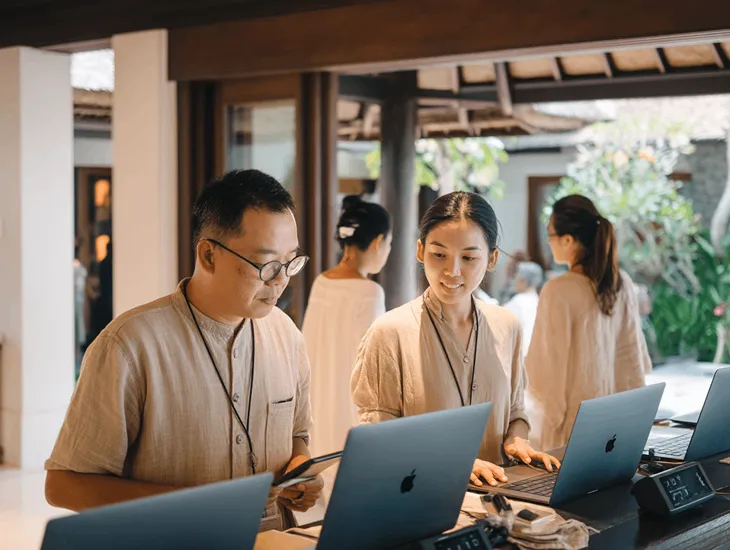 Dual ISP setup Bali 2026 – load balancing routers, fiber optic failover, and internet redundancy for luxury villas