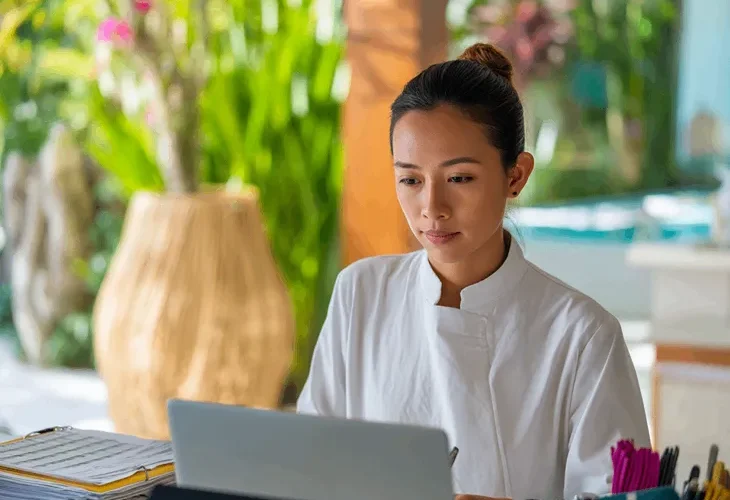 Staff in Bali Payrolls 2026 – Labor law compliance, BPJS registration, and holiday allowance regulations for employees in Indonesia